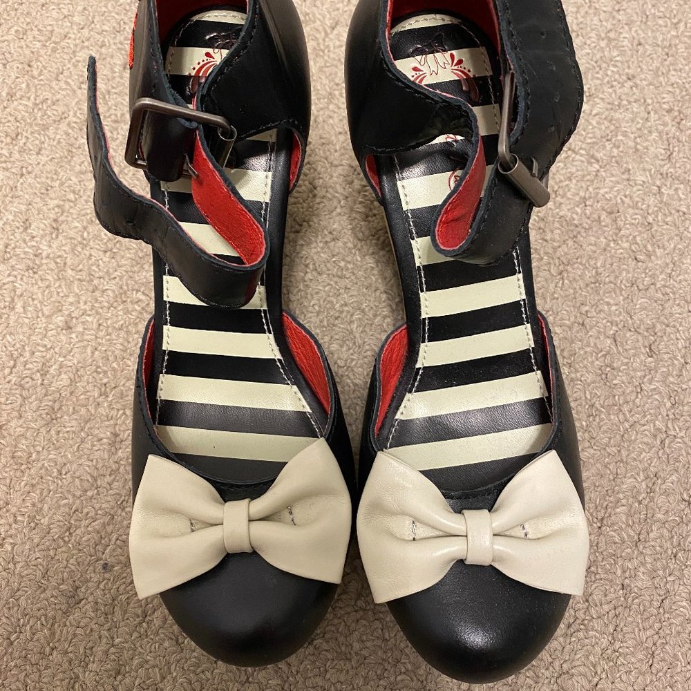 Lola Ramona Betty Black Heels